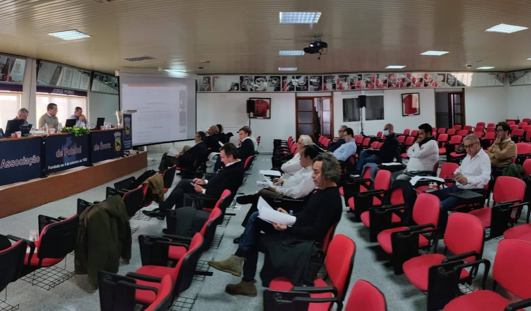 Associações Distritais de Futebol reúnem em Évora